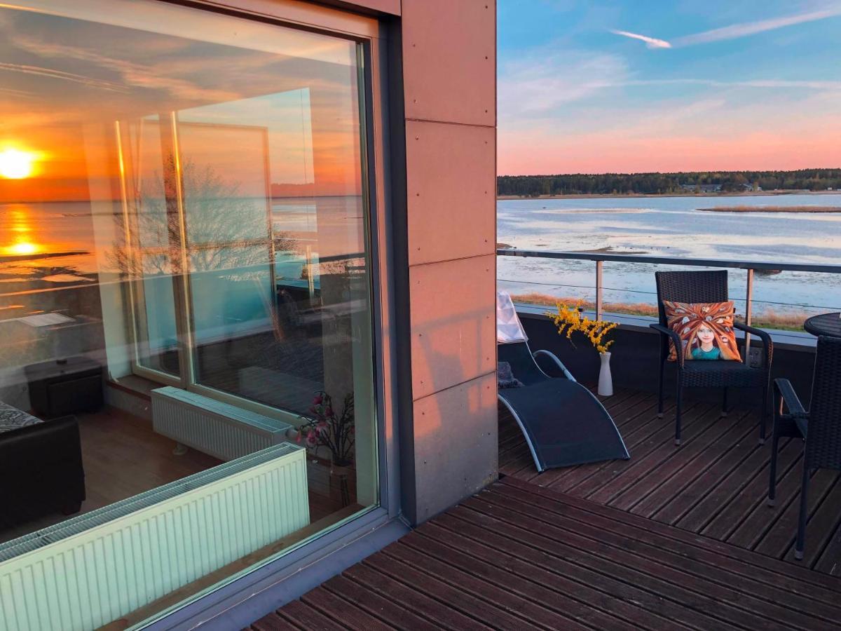 Sunset Dream Apartment With A Panoramic Seaview Хаапсалу Экстерьер фото